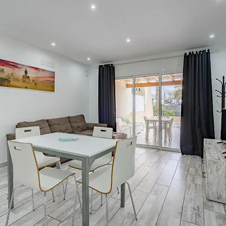 Apartment In Mareverde Complex *