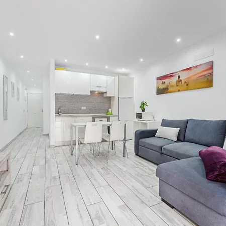 Apartment In Mareverde Complex *