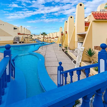 In Mareverde Complex 아파트 *